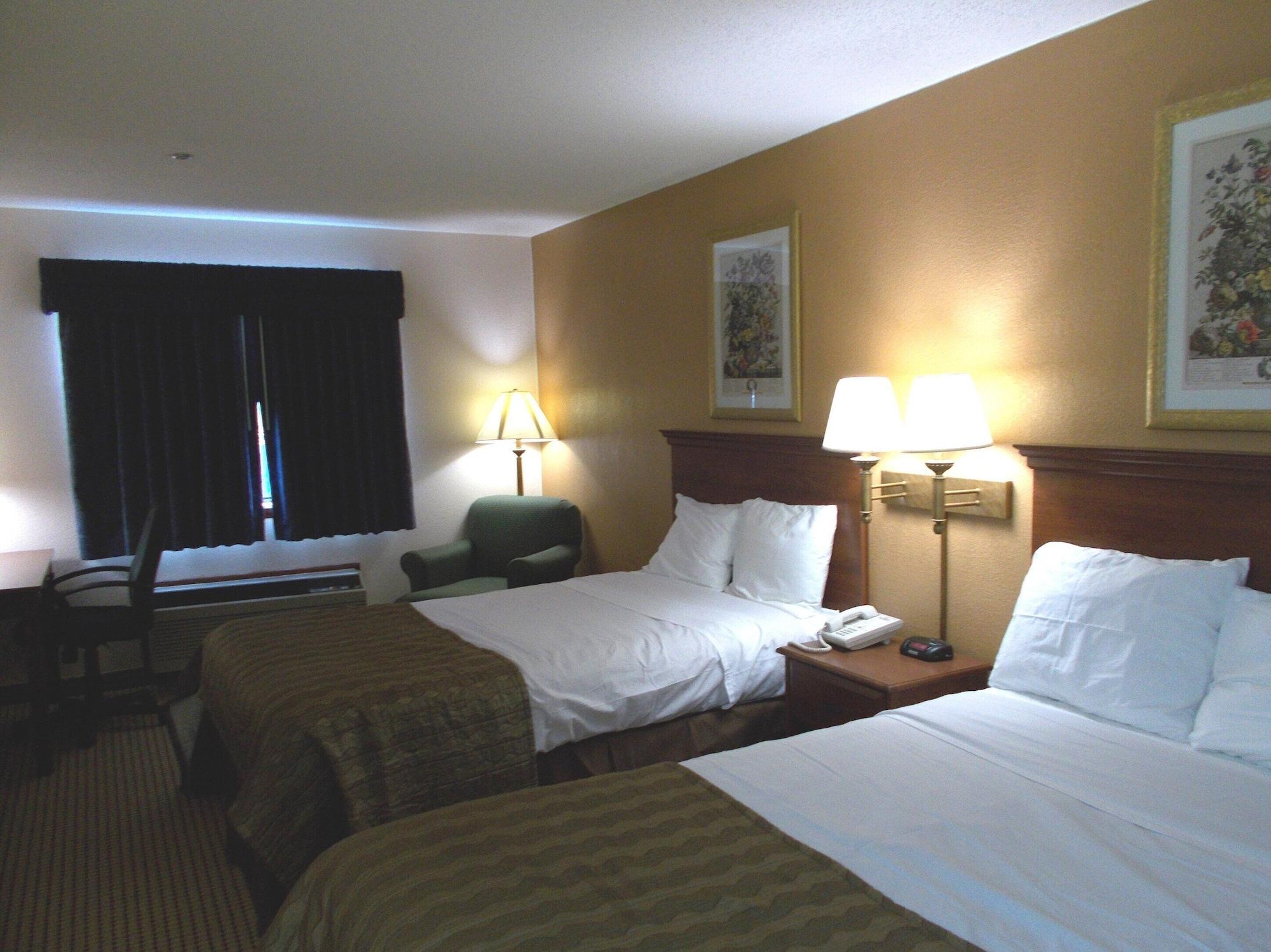 Royalton Inn And Suites, Wilmington,Ohio Экстерьер фото