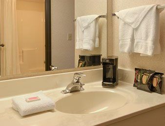 Royalton Inn And Suites, Wilmington,Ohio Экстерьер фото